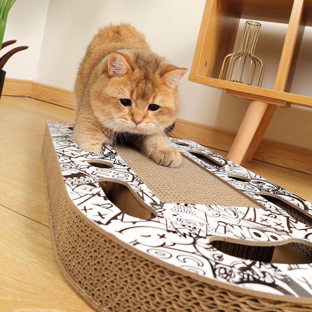 Freestyle Cat Scratcher Black & White